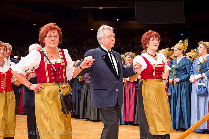 Auftritt im Oberösterreichischer Tracht 