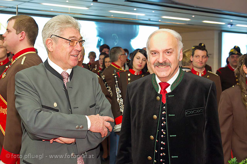 Obmann Engelbert Petrasch, Friedrich Schwarzenhofer (Bürgermeister Mattighofen)